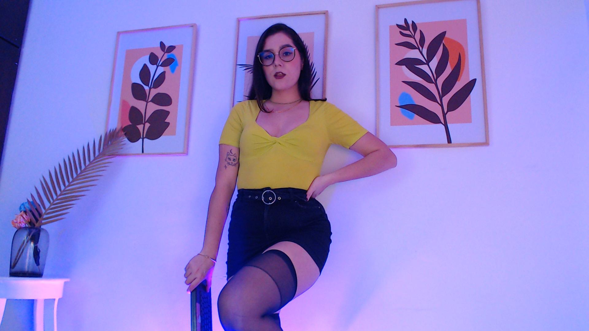 Image of cam model GoddessBar from XloveCam