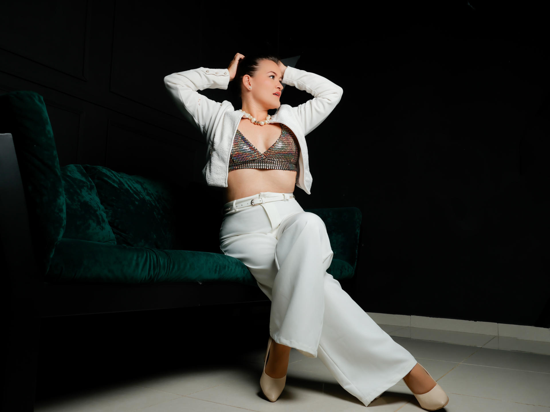 Image of cam model IsabelCarson from XloveCam