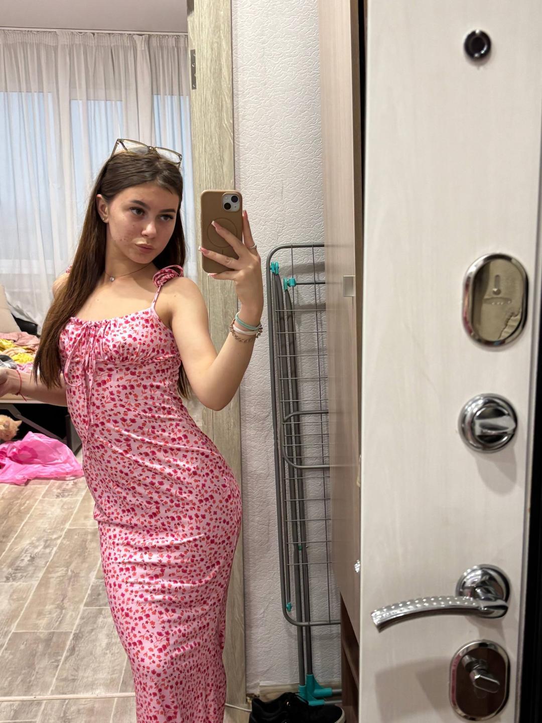 Image of cam model KimberlyZampieri from XloveCam