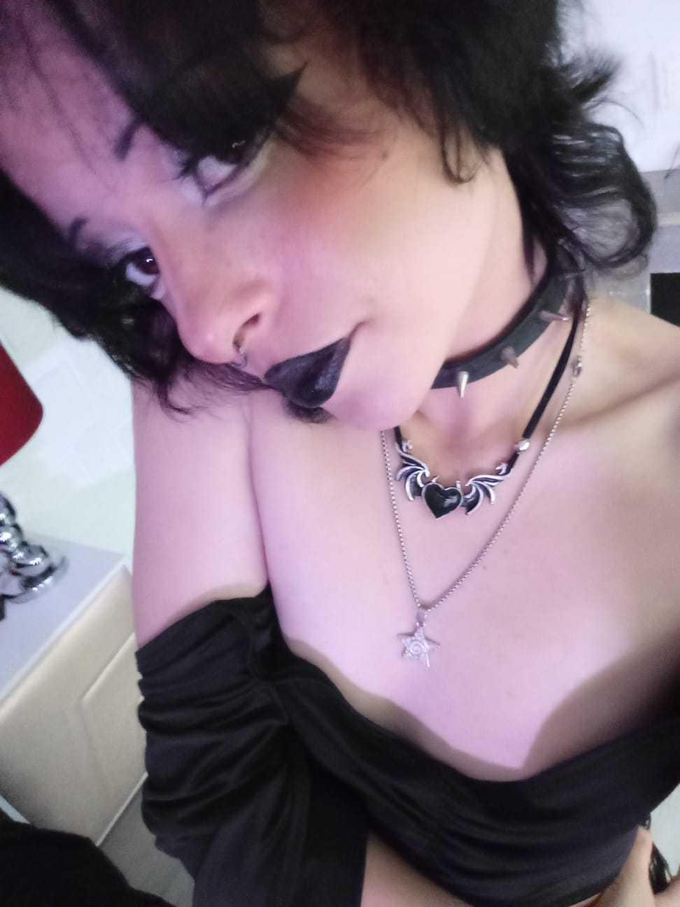 Image of cam model ViolettClay from XloveCam