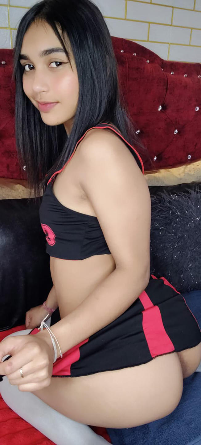 Image of cam model YayaLm from XloveCam