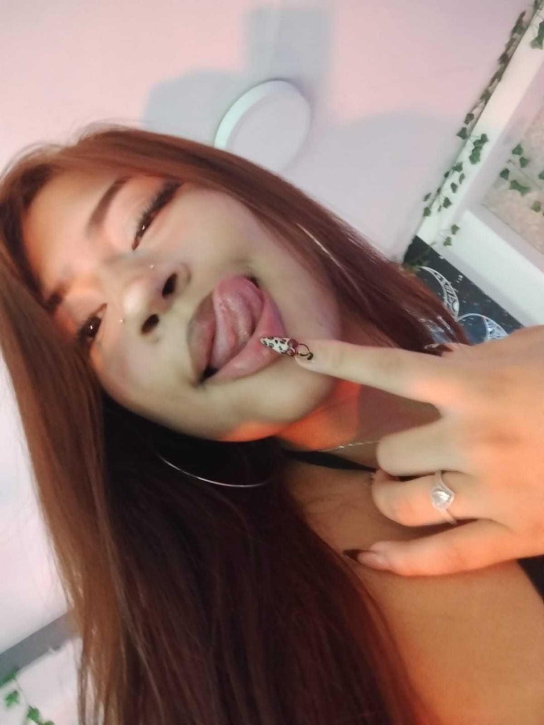 Image of cam model BonnieBodn (DaniaBlack) from XloveCam
