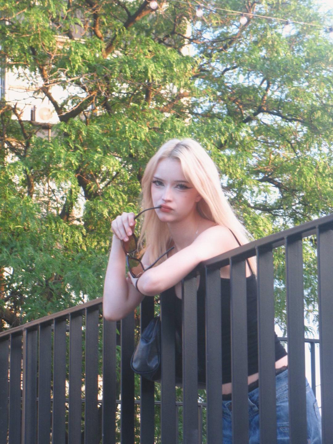 Image of cam model DalliaBanowski from XloveCam