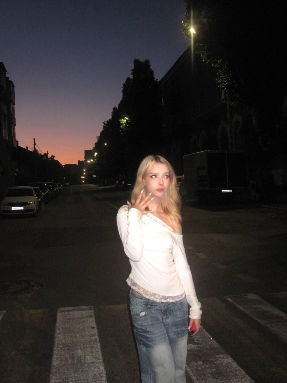 Image of cam model DalliaBanowski from XloveCam