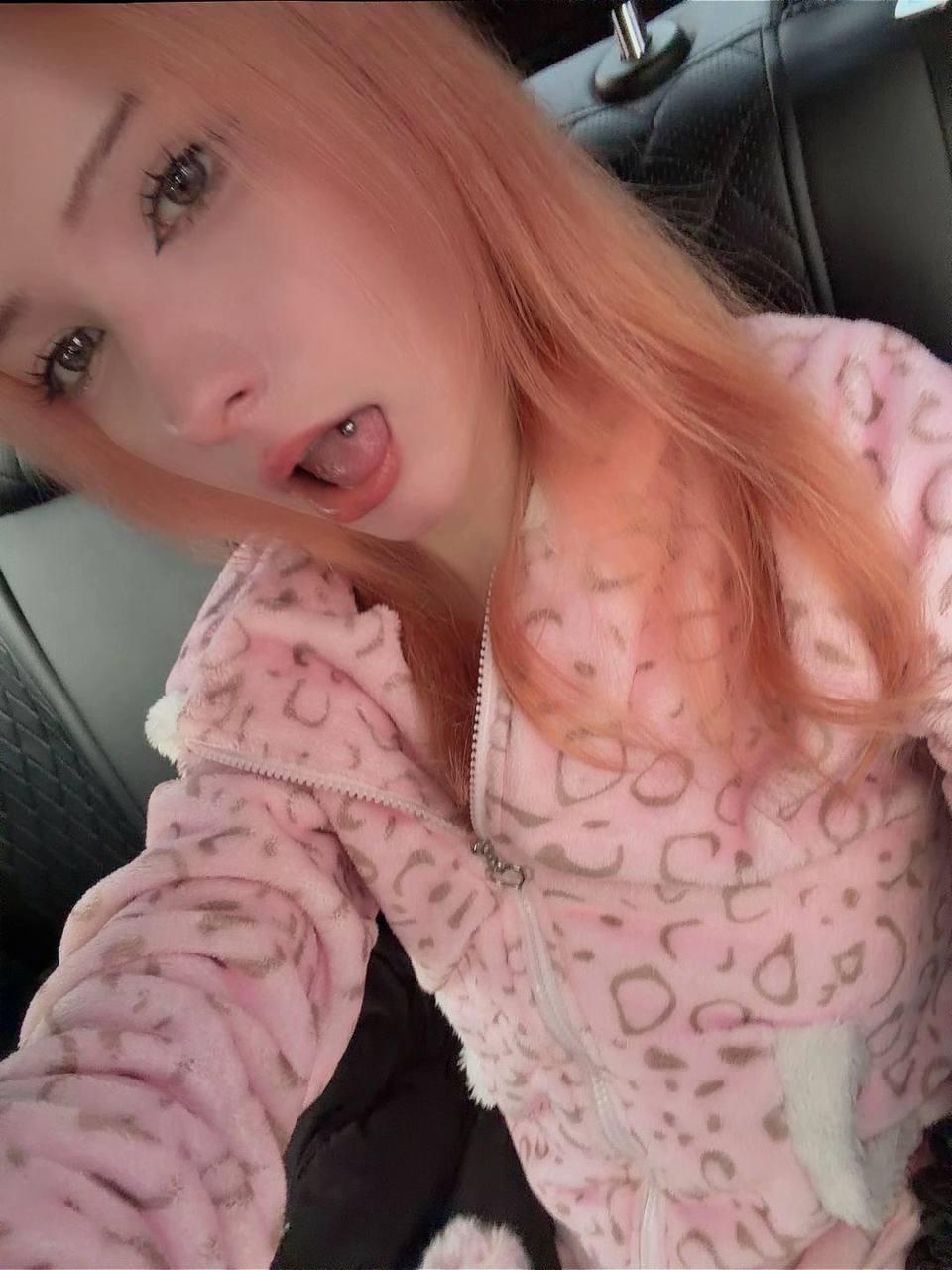 Image of cam model DalliaBanowski from XloveCam