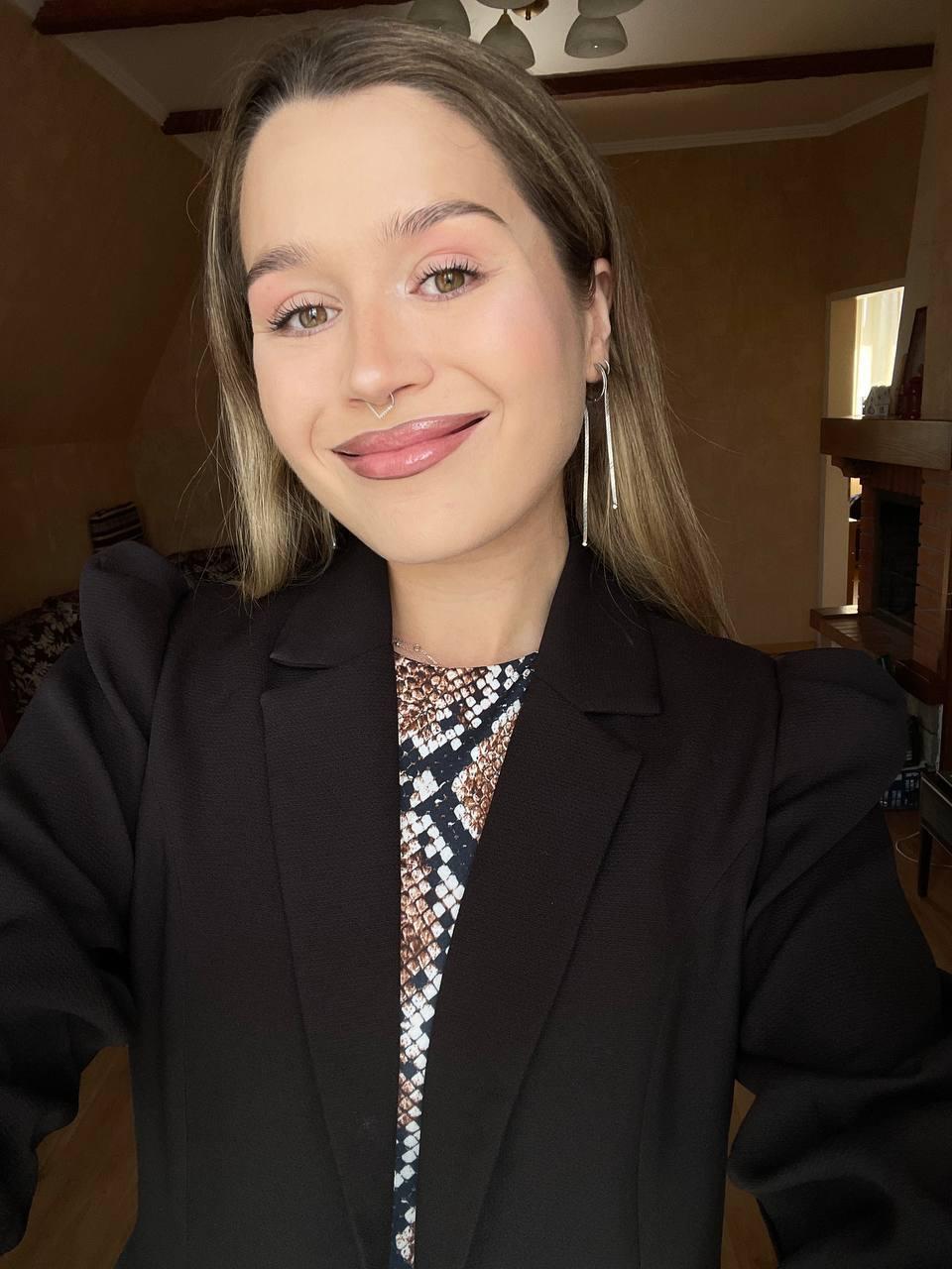Image of cam model Viktoriyya from XloveCam