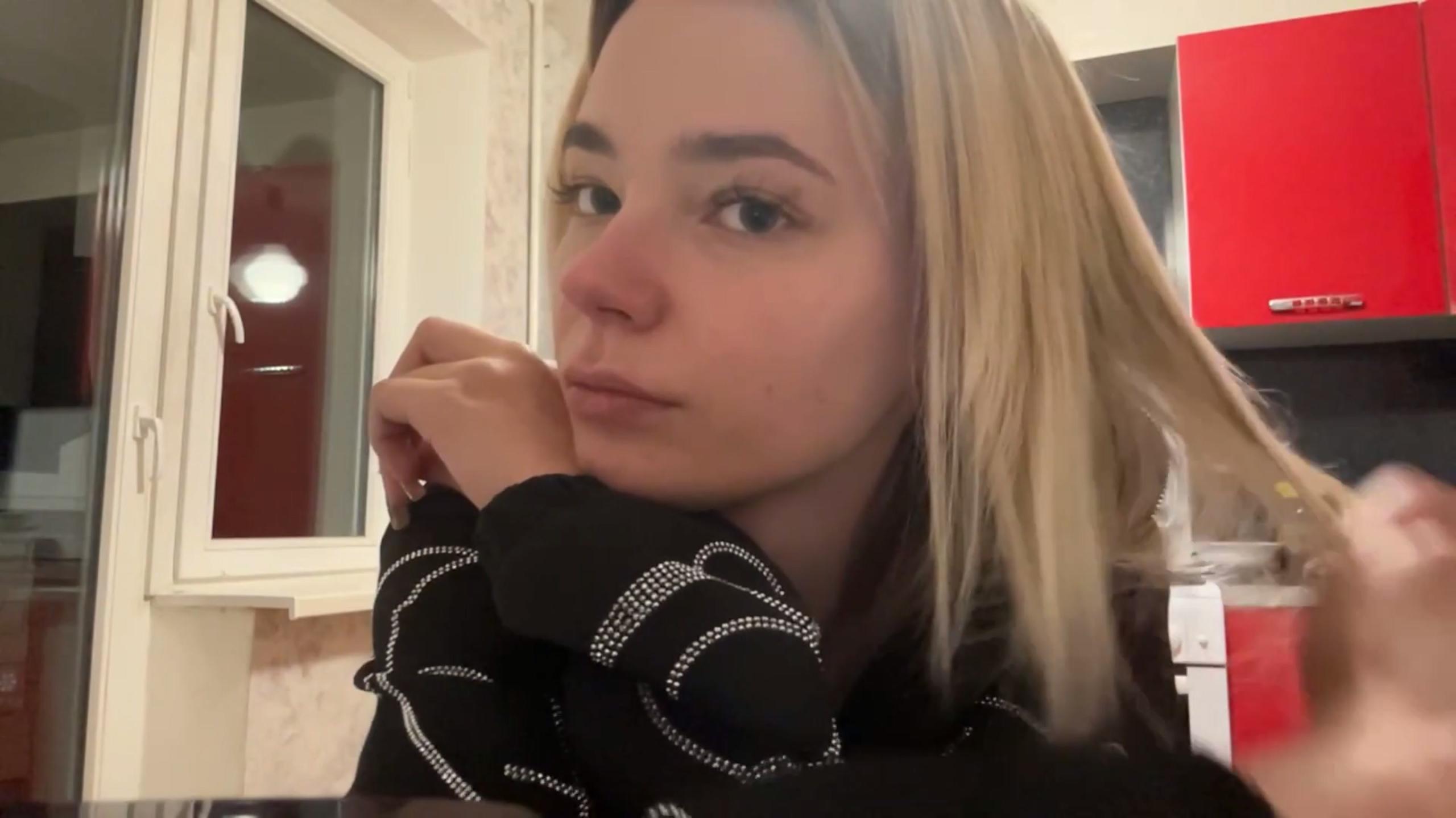 Image of cam model AdrieneDegennaro from XloveCam