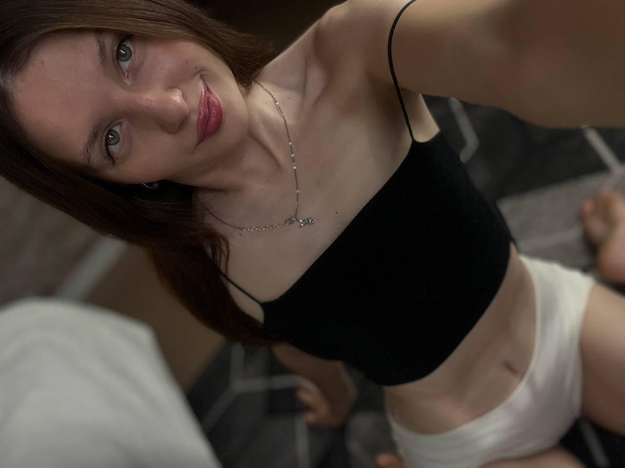 Image of cam model DollieSkweres from XloveCam