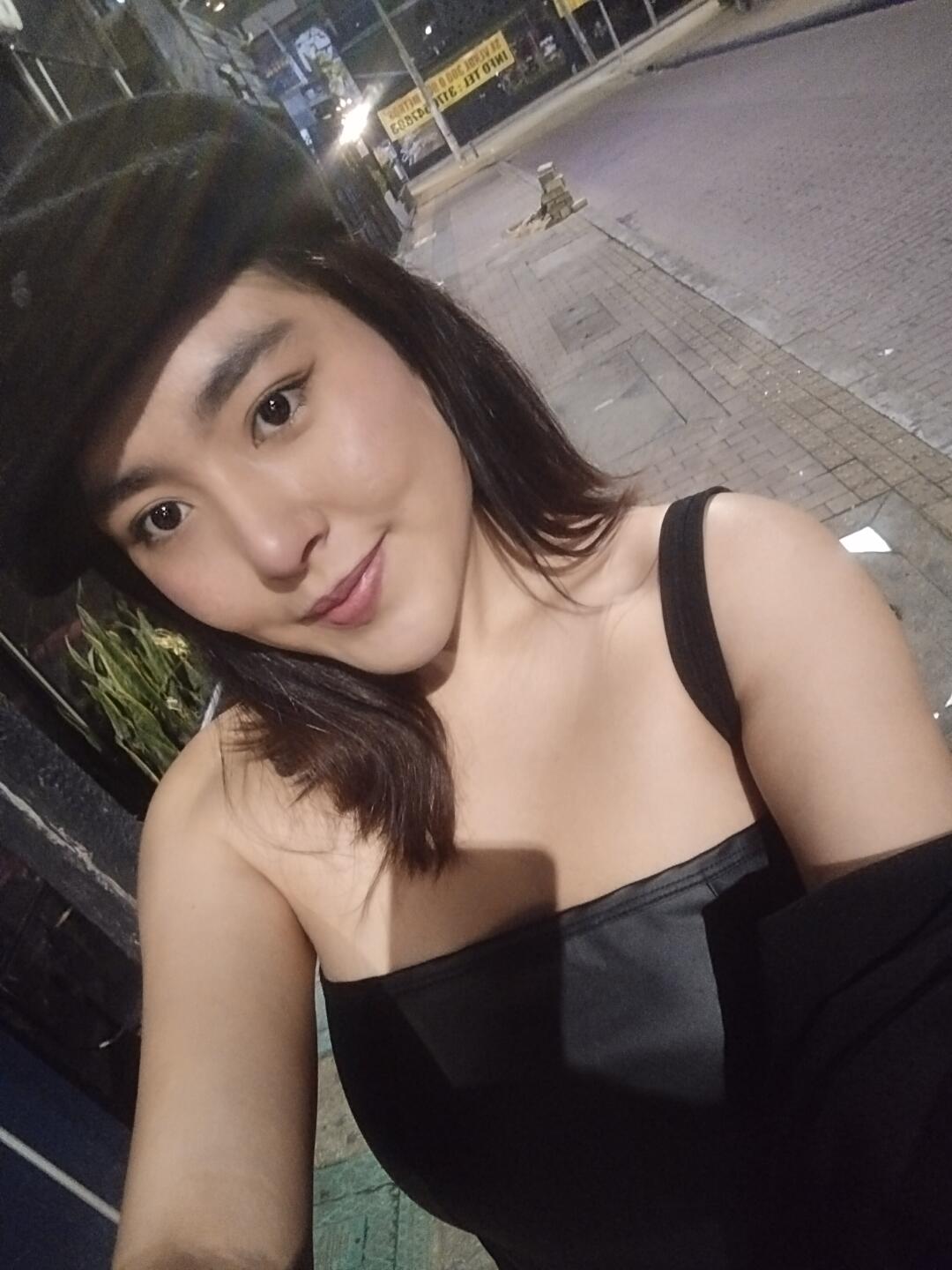 Image of cam model HannaGoez from XloveCam