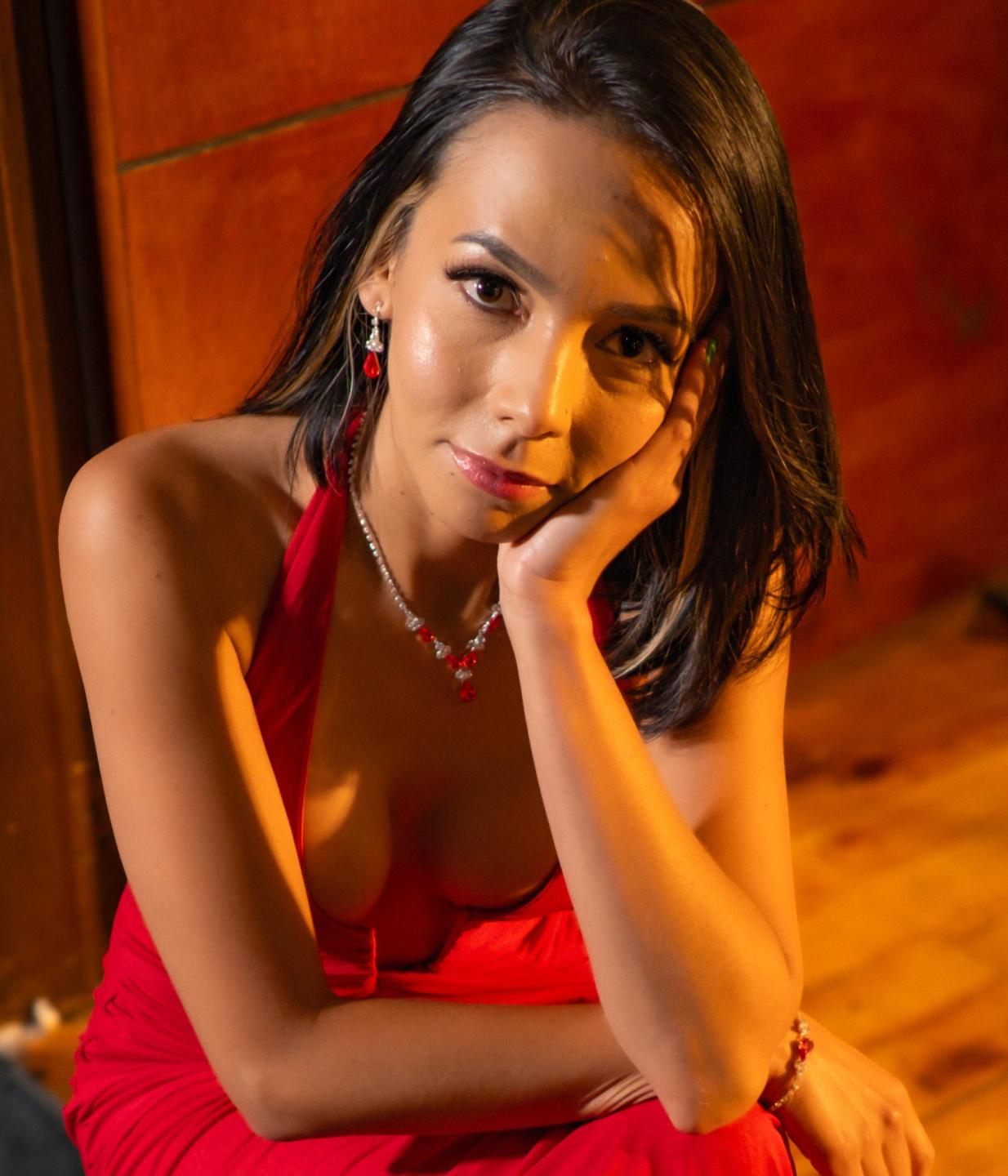 Image of cam model EvelinLuna from XloveCam