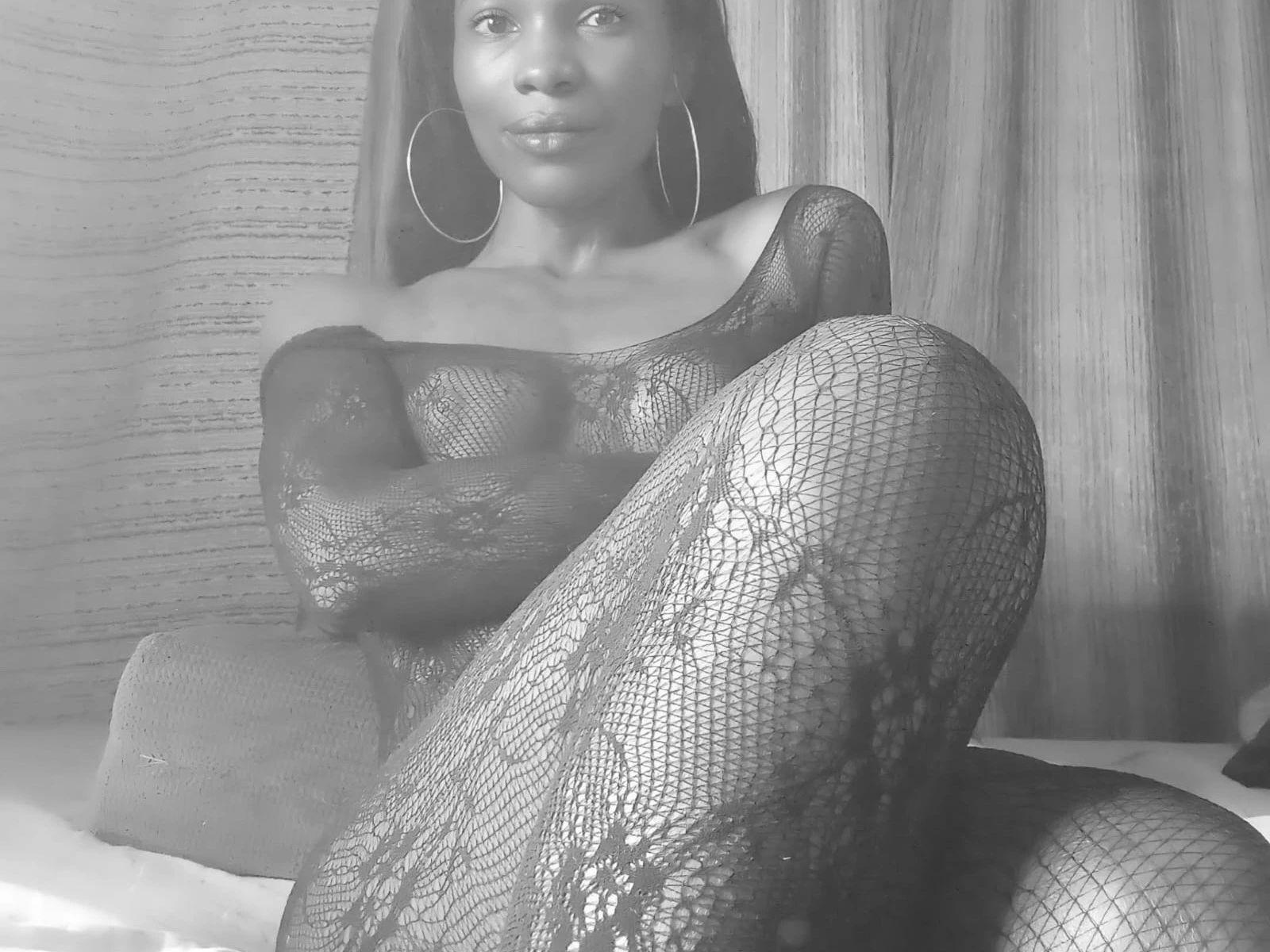 Image of cam model Flirtdoll-hot from XloveCam