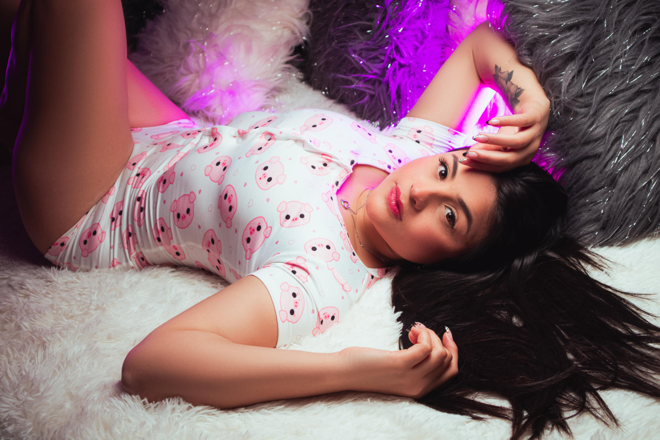 Image of cam model SaraWestt from XloveCam