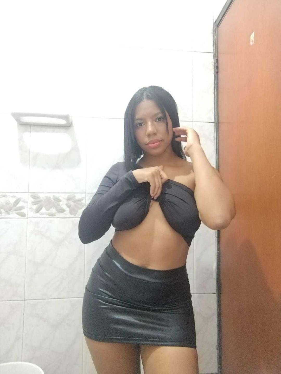 Image of cam model SammyRosi from XloveCam