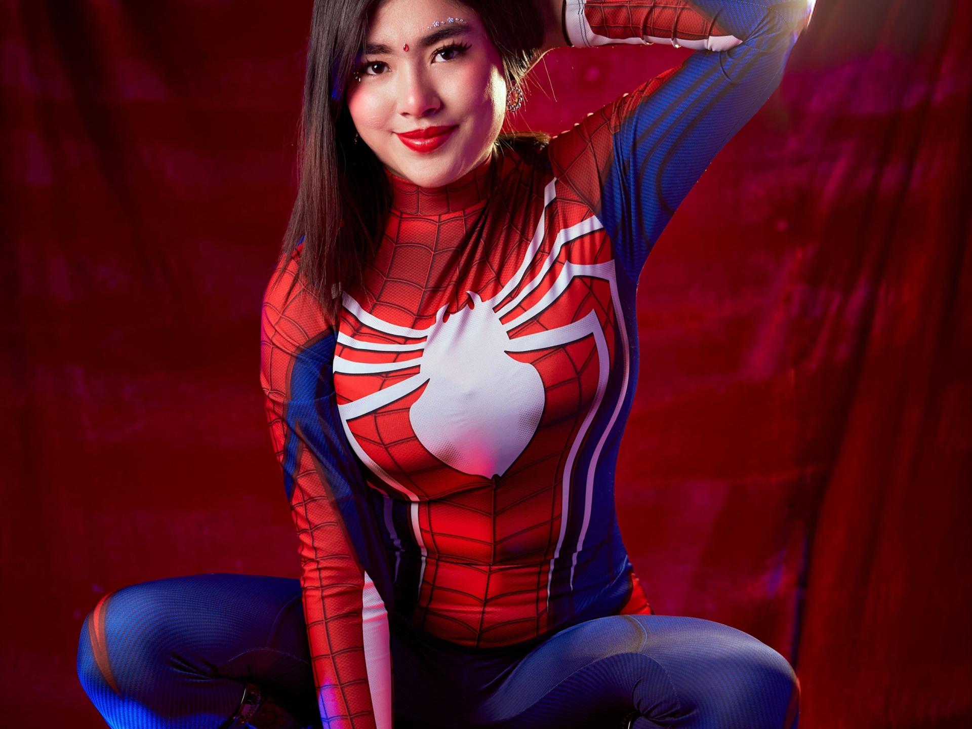 Image of cam model HannaGoez from XloveCam