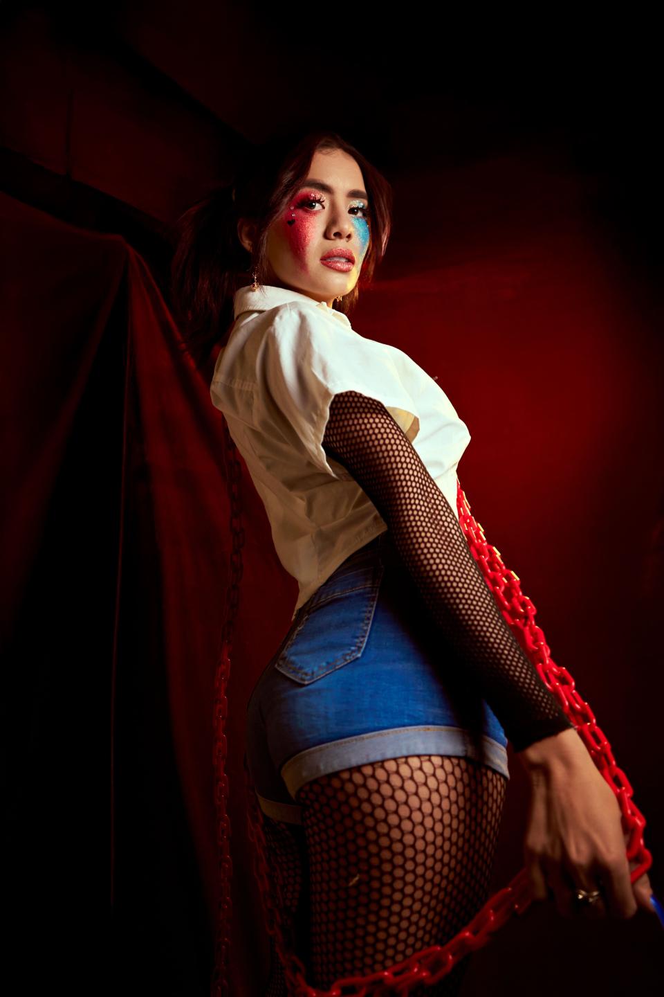 Image of cam model LucieMilner from XloveCam