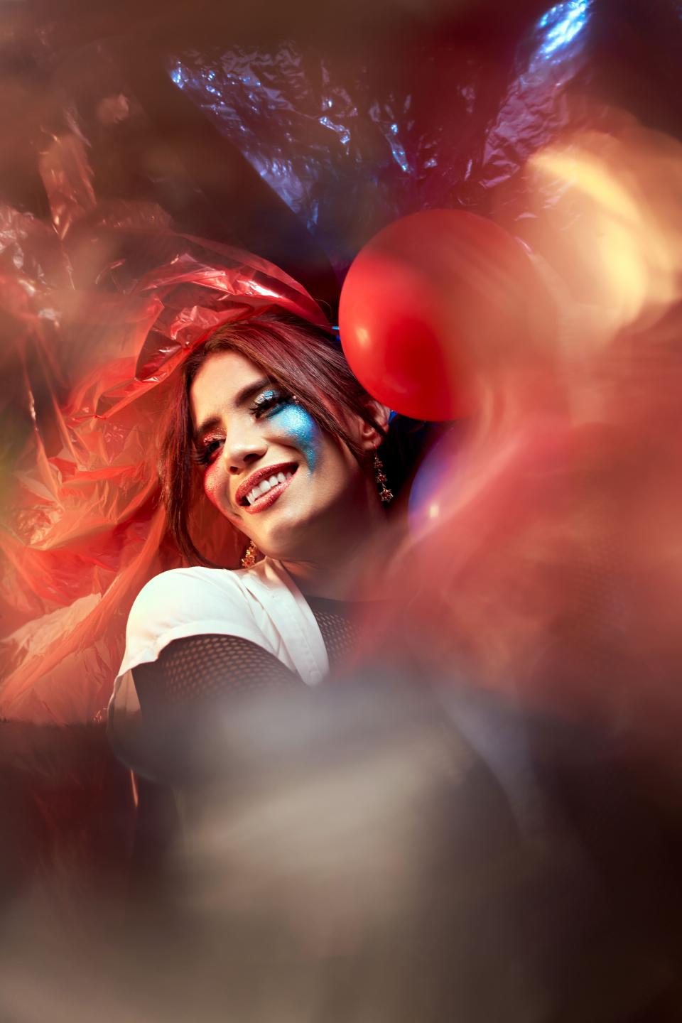 Image of cam model LucieMilner from XloveCam
