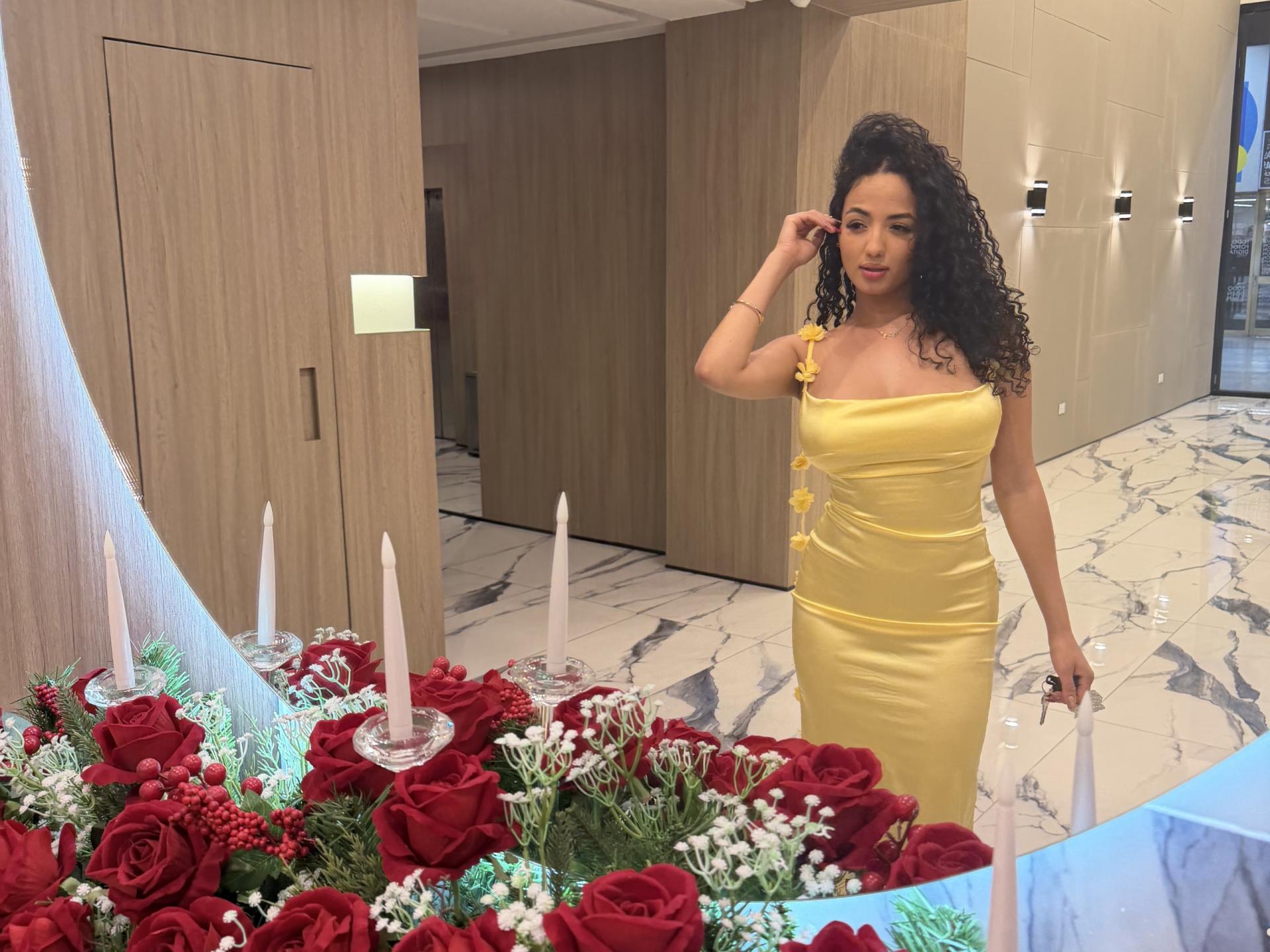 Image of cam model AuroraFerretti from XloveCam