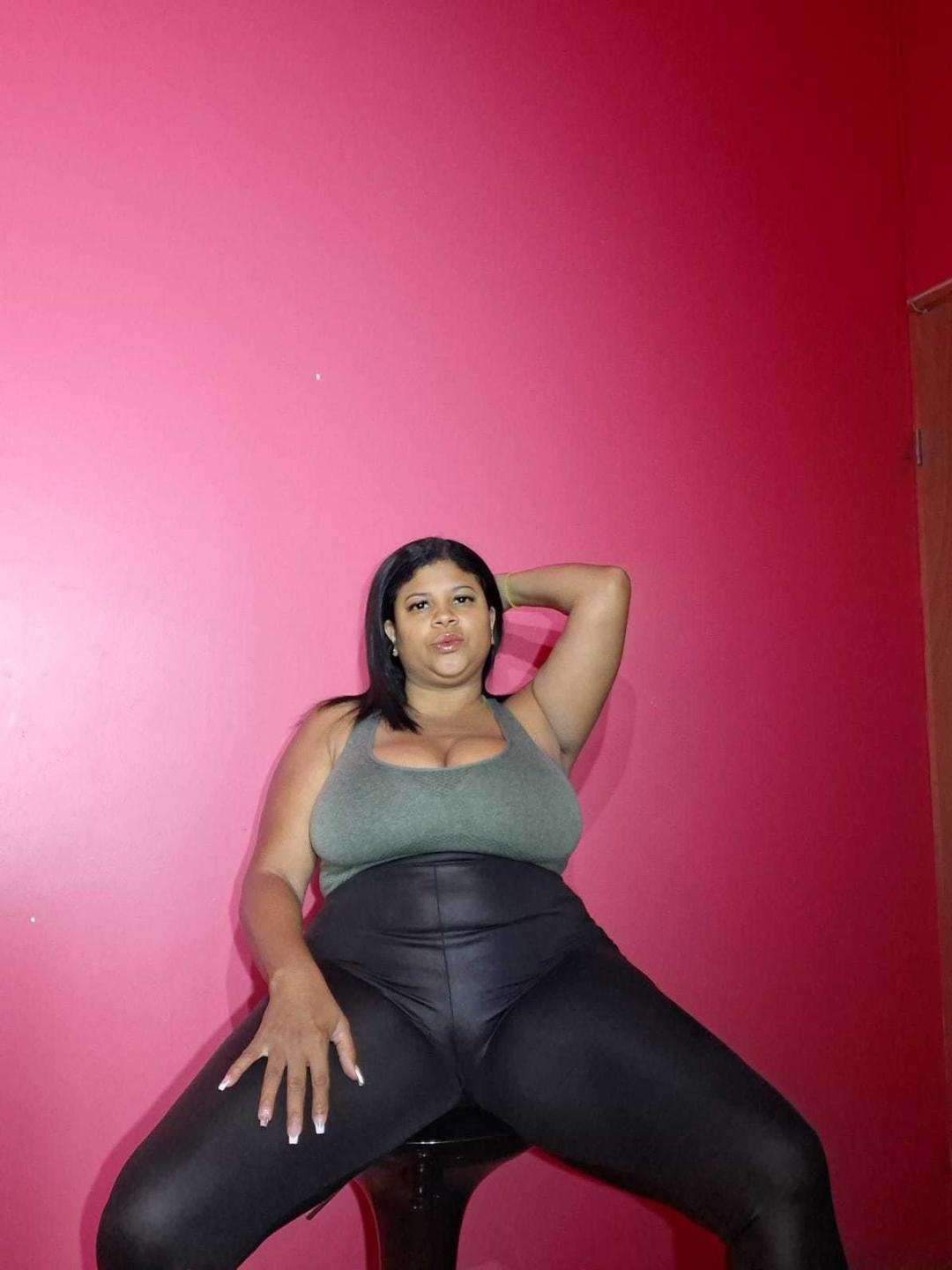Image of cam model NaughtyPlusSizeGoddess from XloveCam