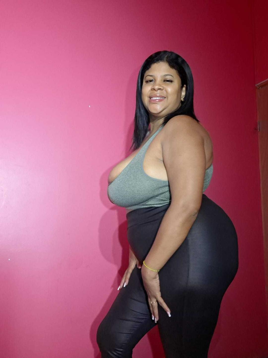 Image of cam model NaughtyPlusSizeGoddess from XloveCam