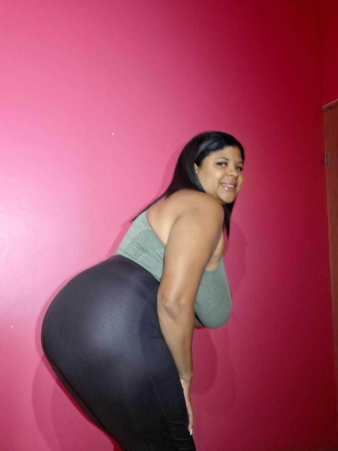 Image of cam model NaughtyPlusSizeGoddess from XloveCam