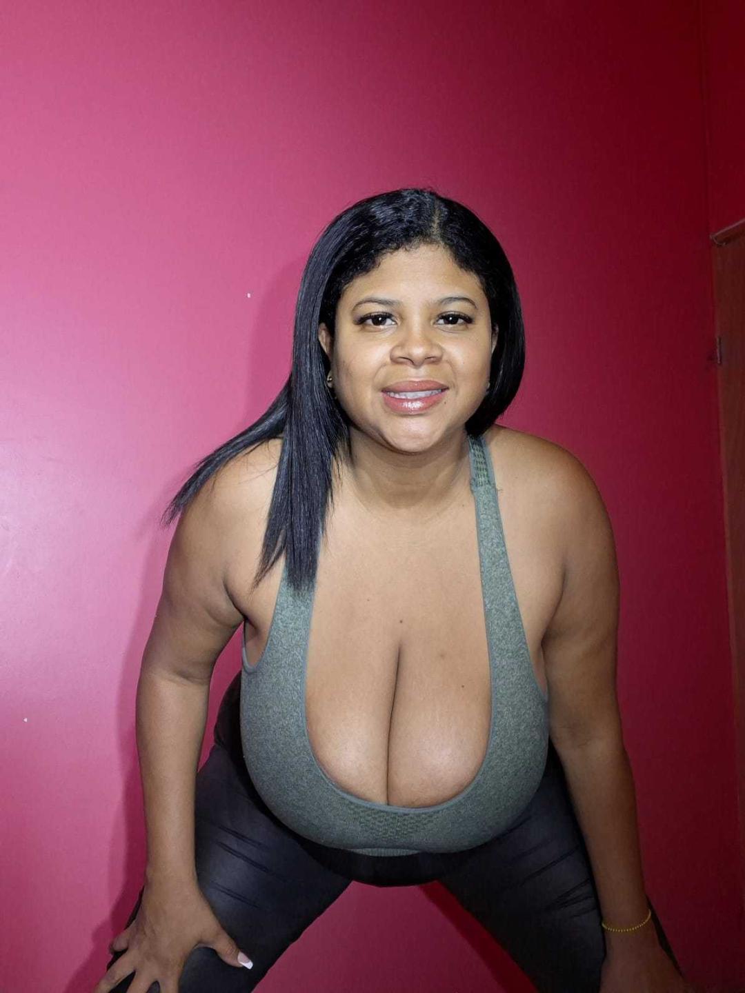Image of cam model NaughtyPlusSizeGoddess from XloveCam