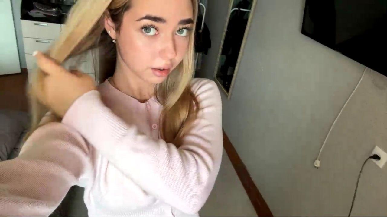 Image of cam model GeorgineBranen from XloveCam