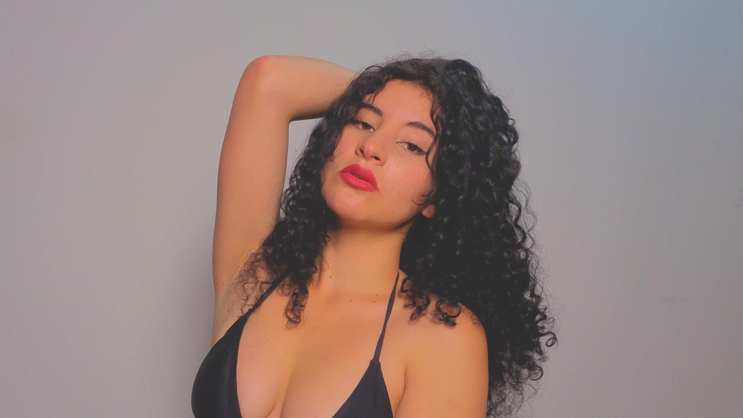 Image of cam model DesireLoah from XloveCam
