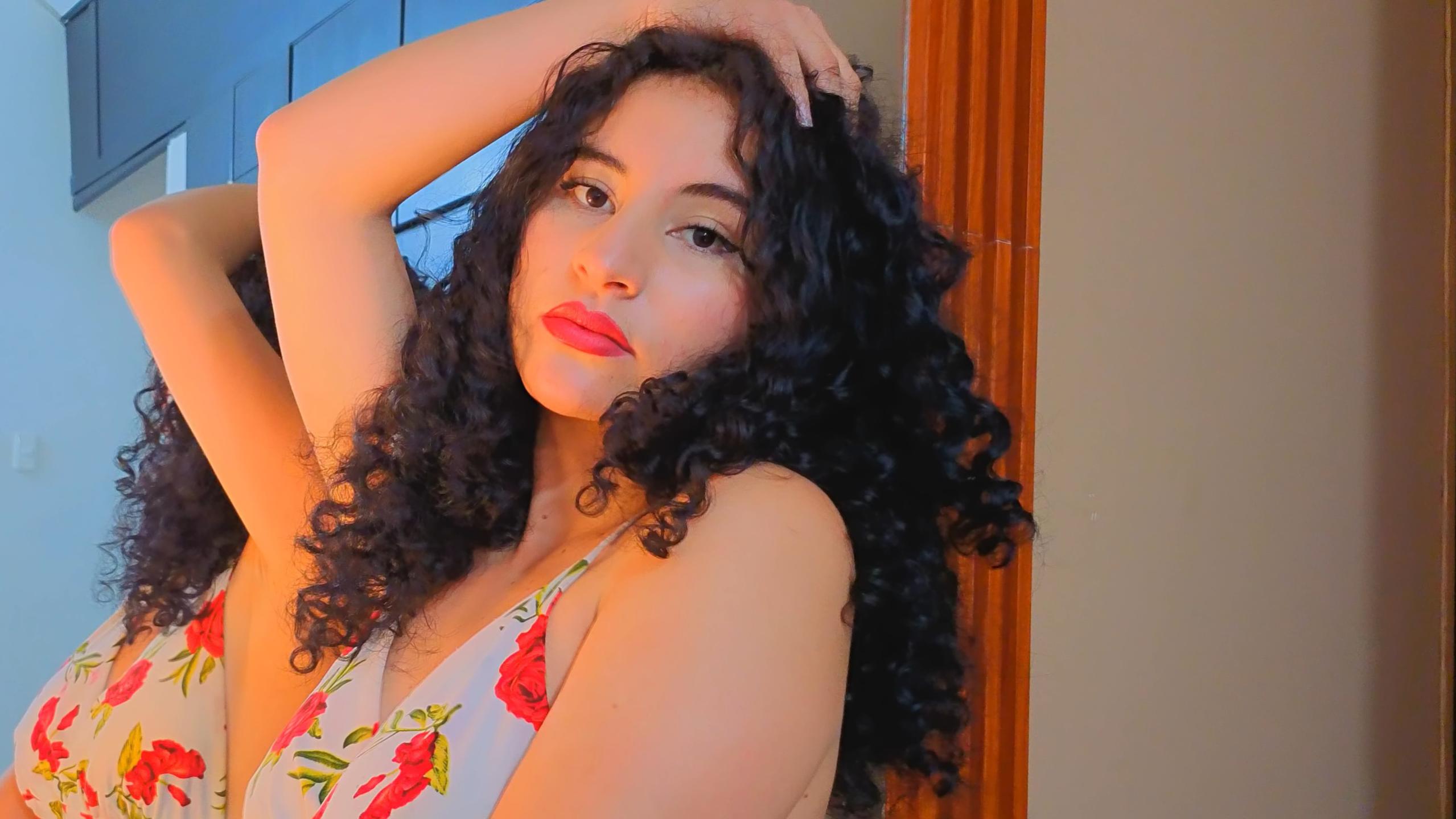 Image of cam model DesireLoah from XloveCam