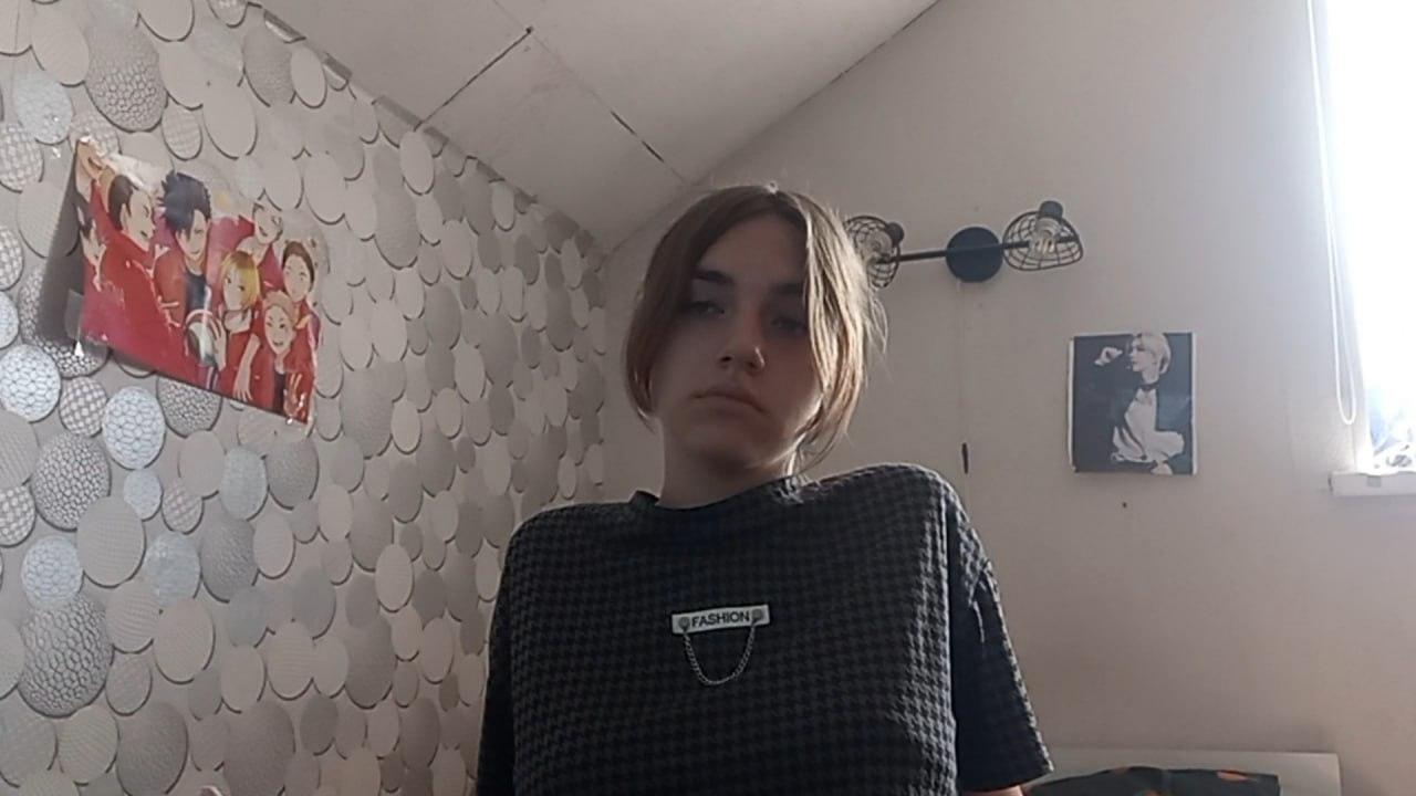 Image of cam model BessBetak from XloveCam