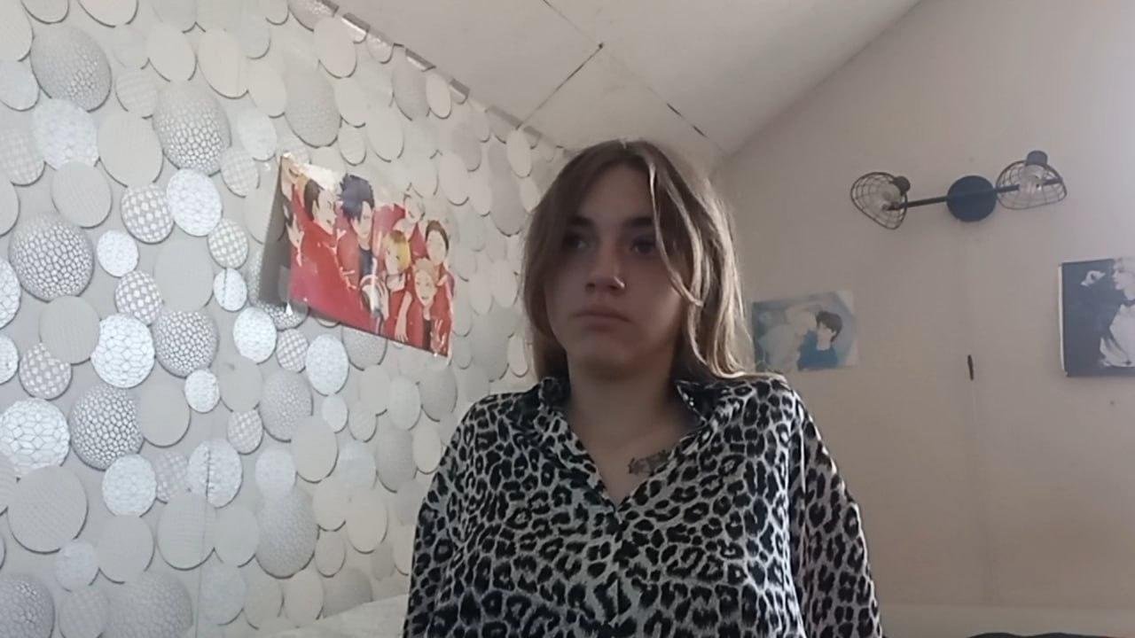 Image of cam model BessBetak from XloveCam