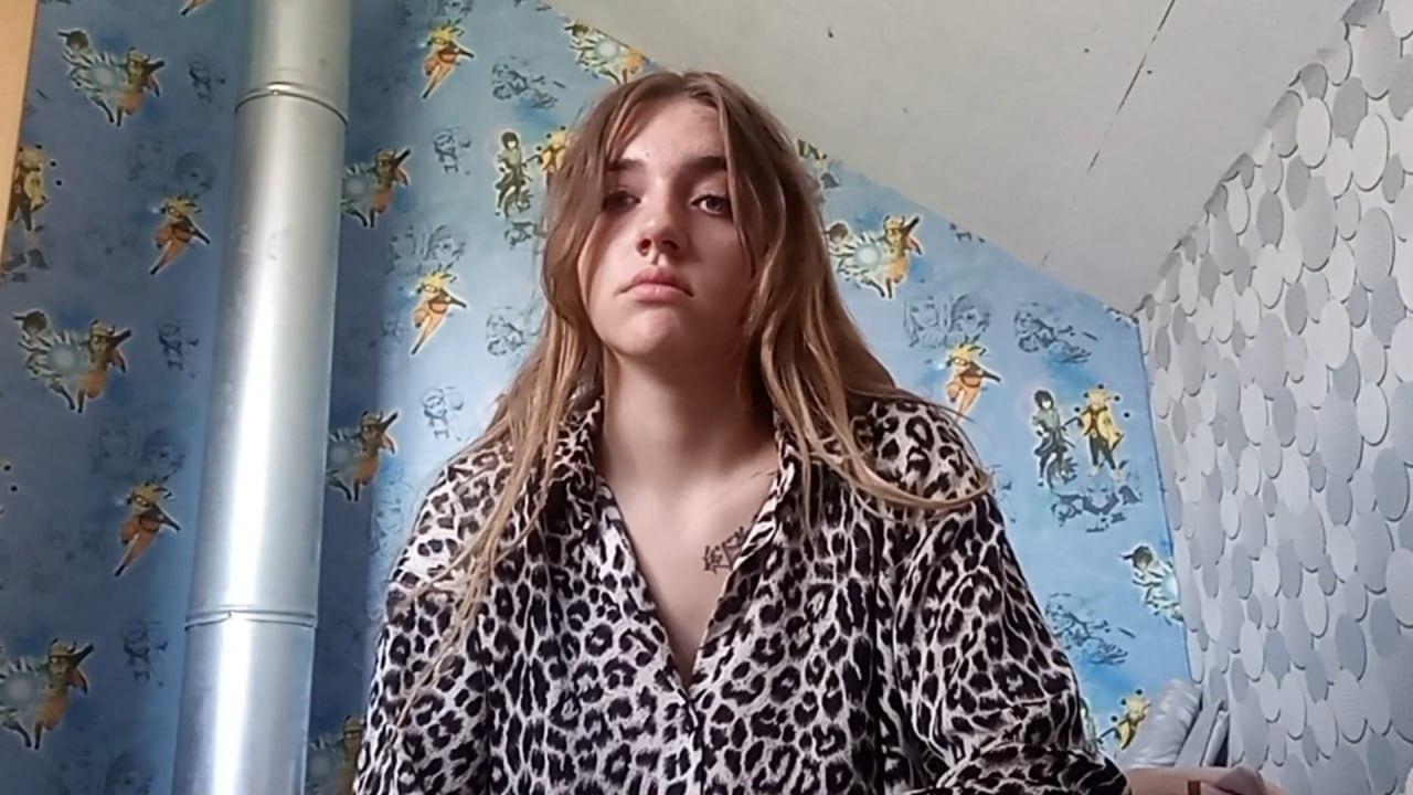 Image of cam model BessBetak from XloveCam