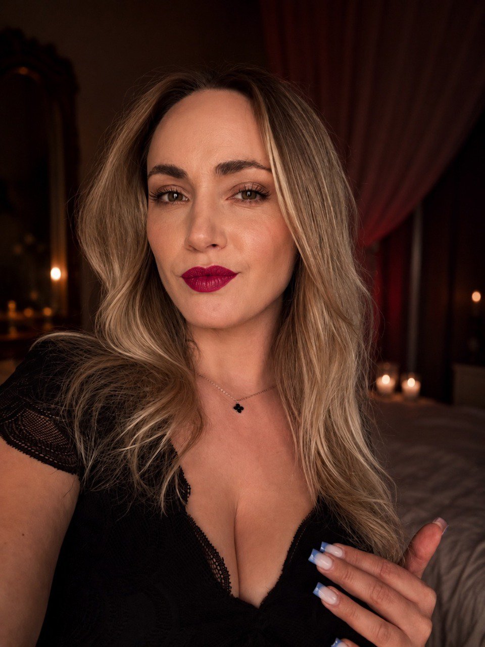 Image of cam model ScarlettLips from XloveCam