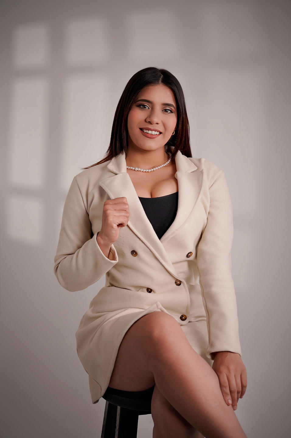 Image of cam model LucieMilner from XloveCam