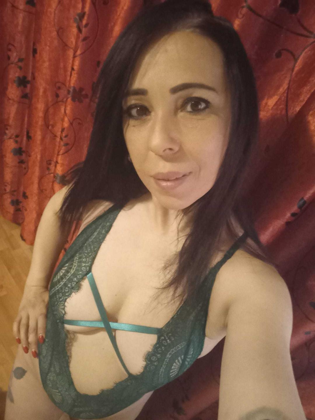 Image of cam model LauraSin from XloveCam