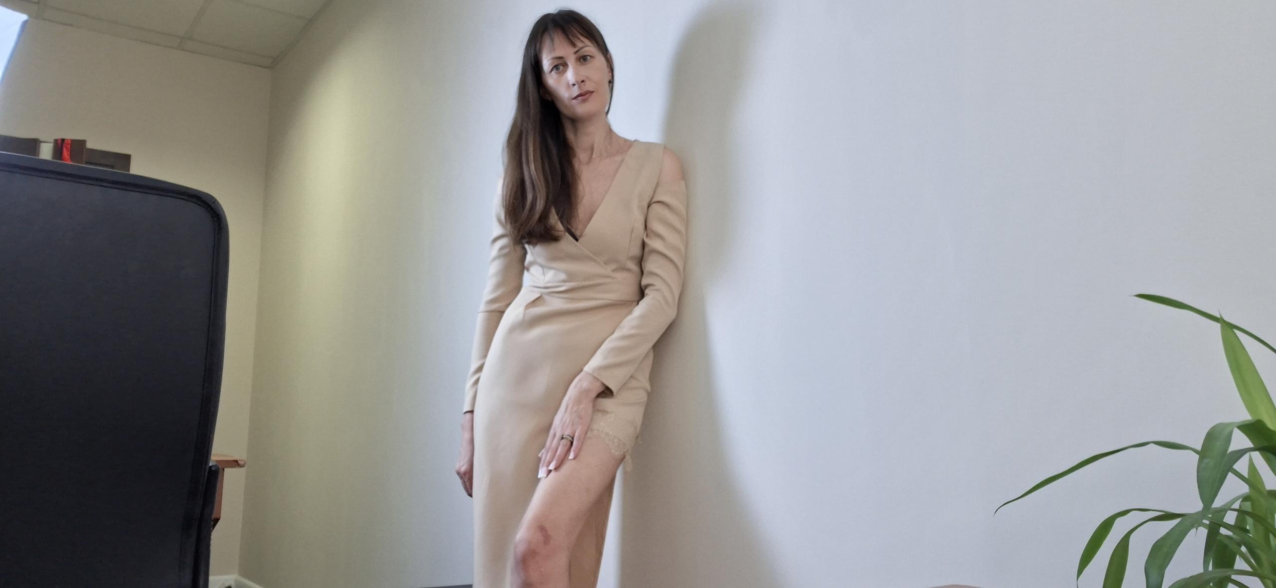 Image of cam model MiraMixi from XloveCam