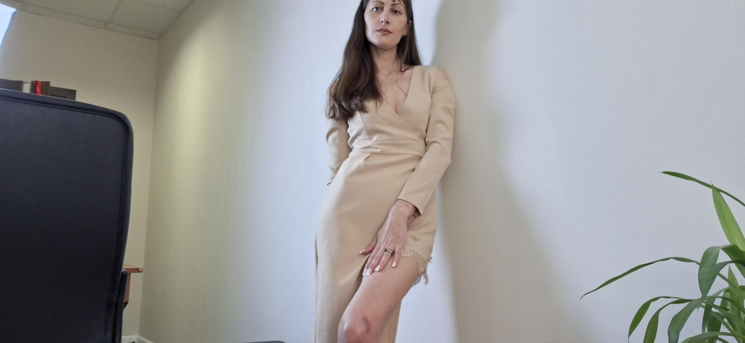 Image of cam model MiraMixi from XloveCam