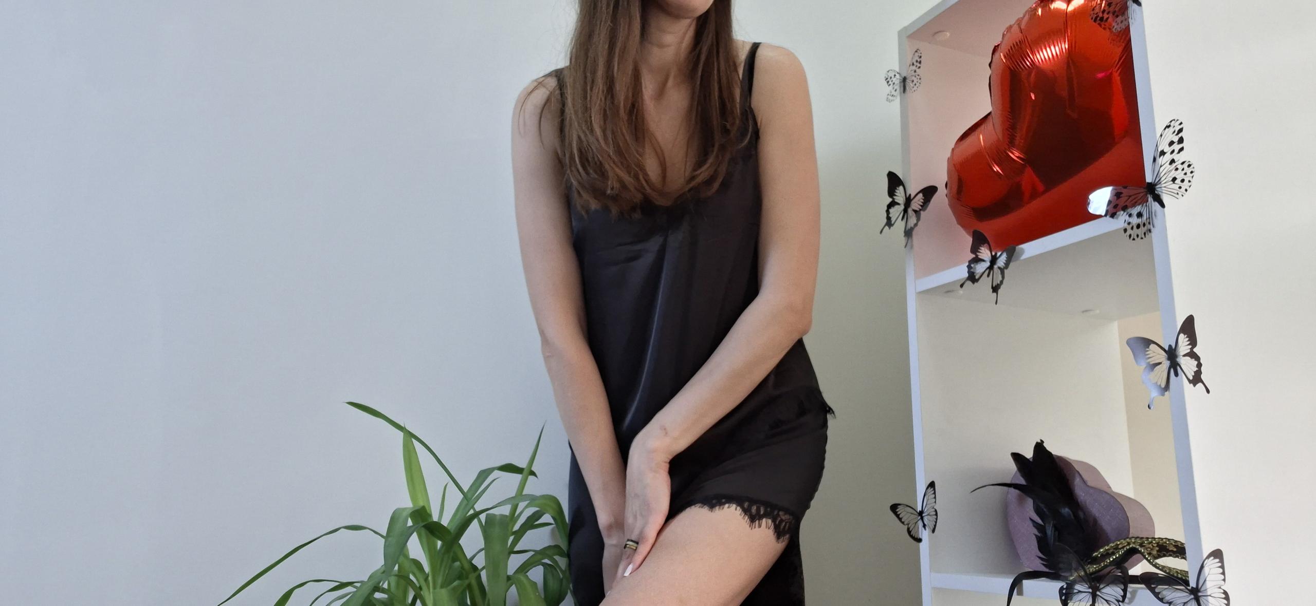 Image of cam model MiraMixi from XloveCam