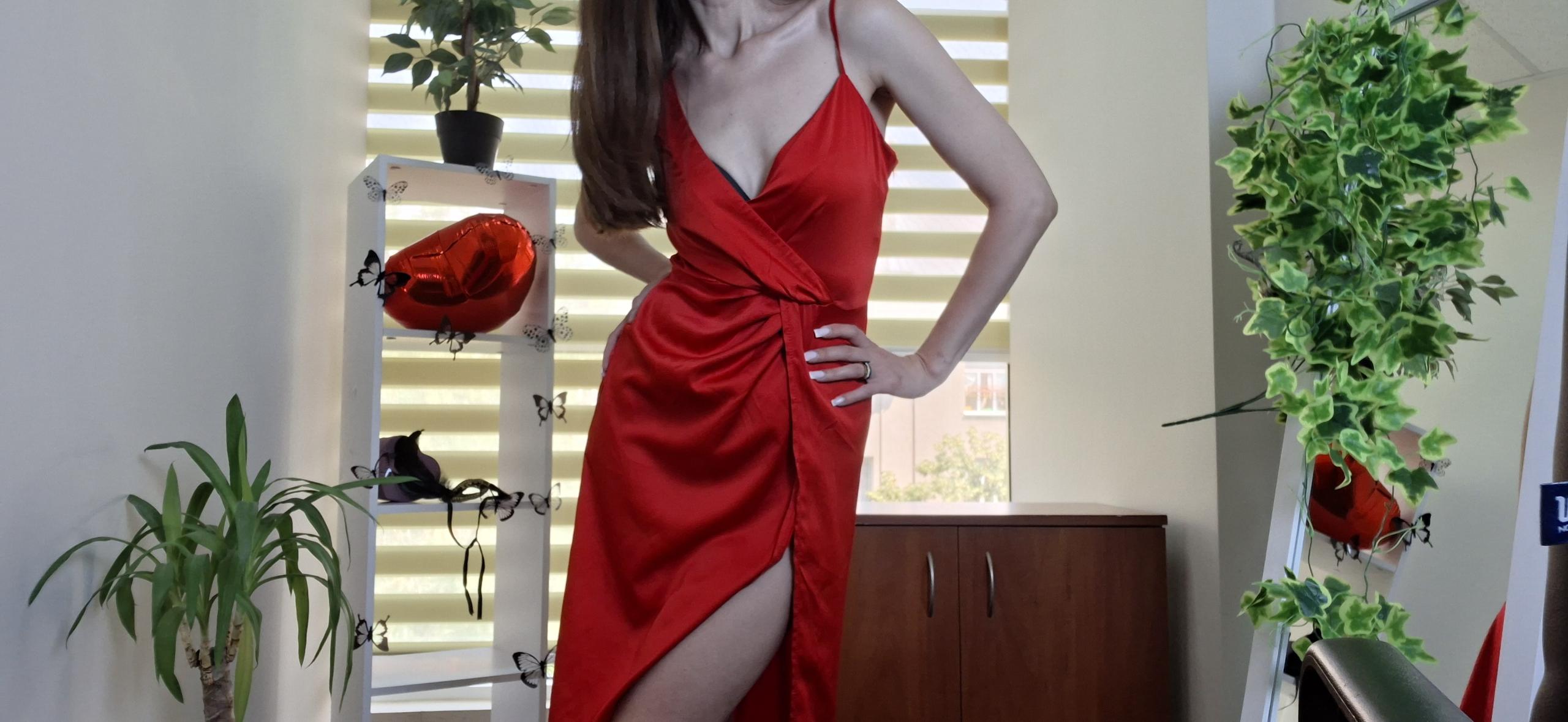 Image of cam model MiraMixi from XloveCam