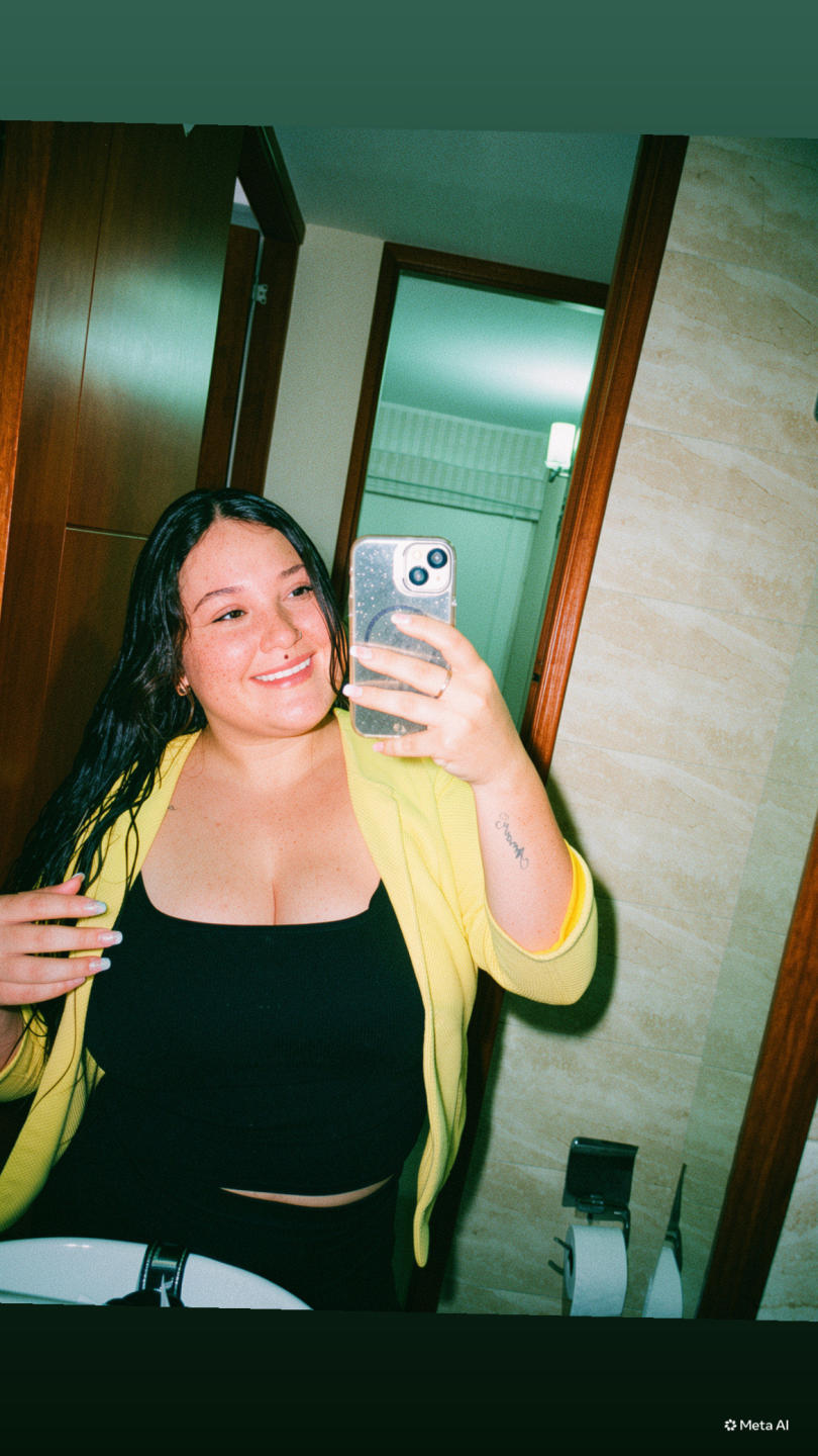 Image of cam model ColetteBessette from XloveCam