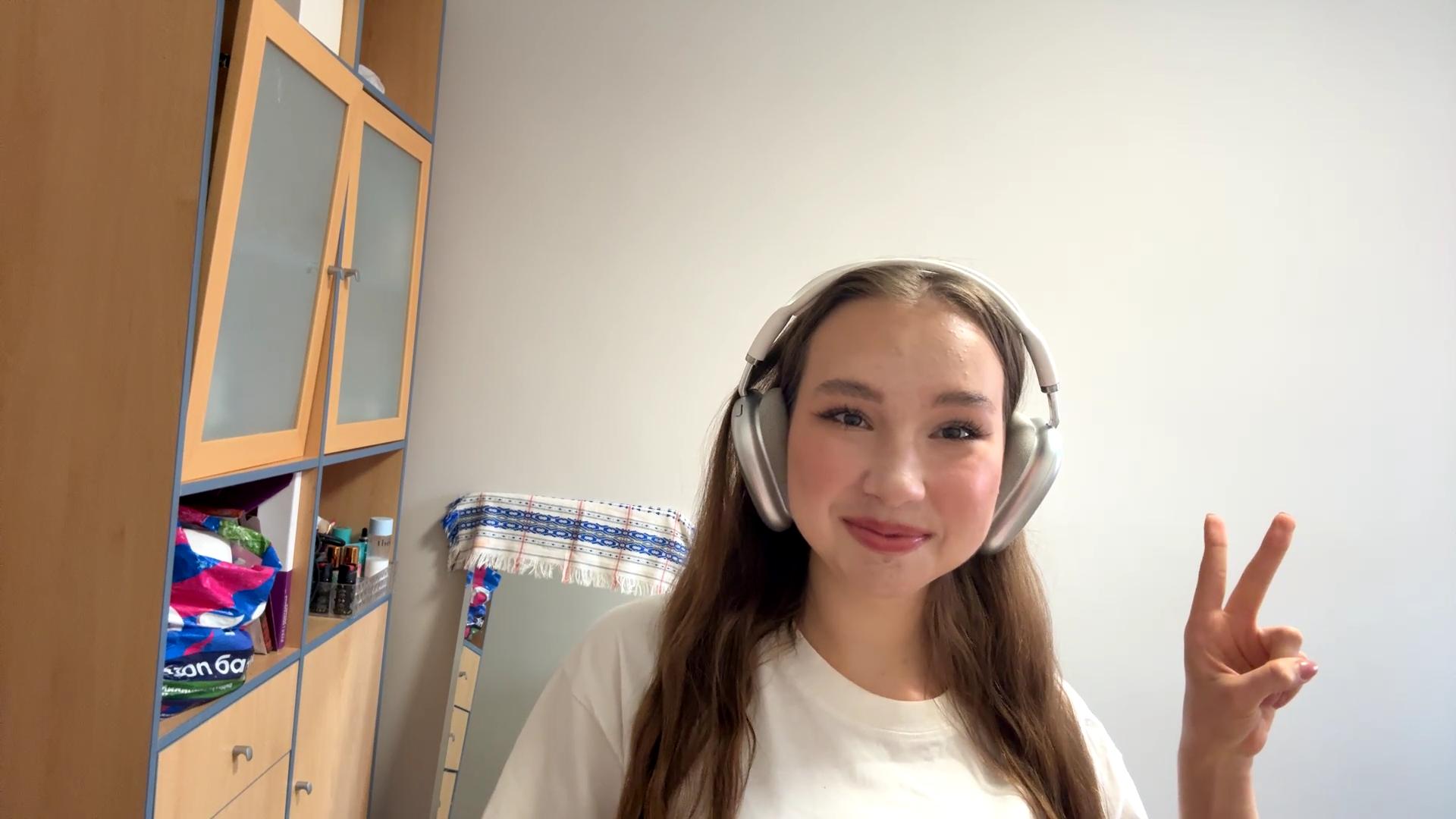 Image of cam model DiaHalaby from XloveCam