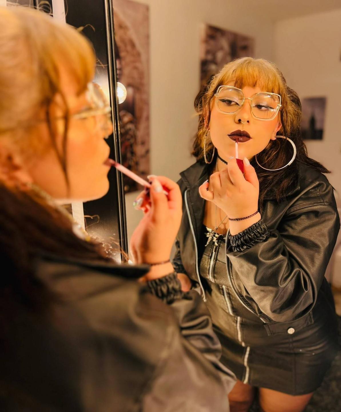 Image of cam model YamiiRyuu from XloveCam