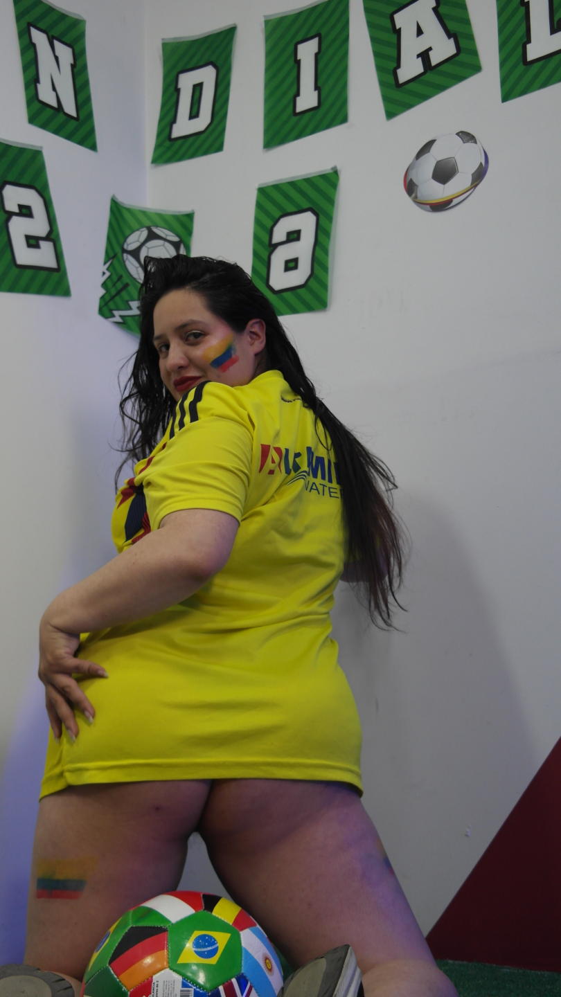 Image of cam model LauraCastillox from XloveCam