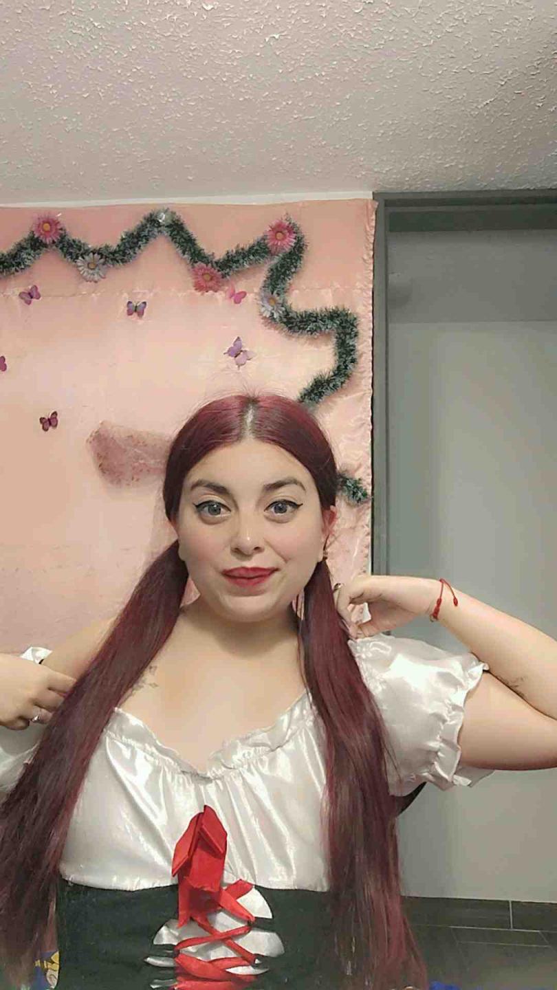 Image of cam model Dannazv from XloveCam