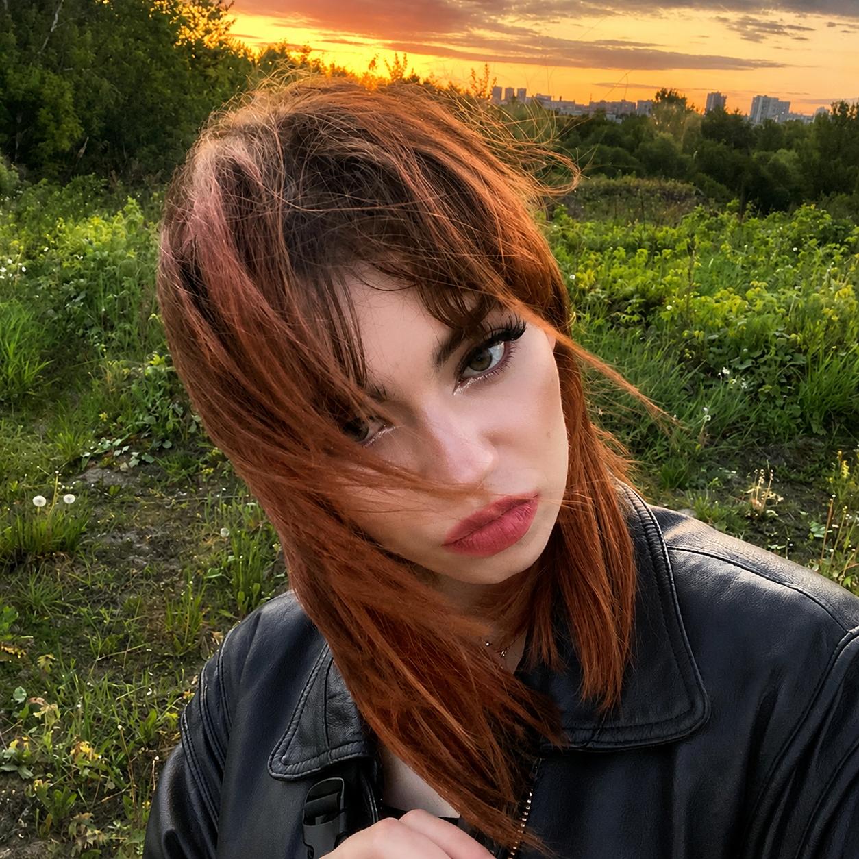 Image of cam model YettaGlumac from XloveCam
