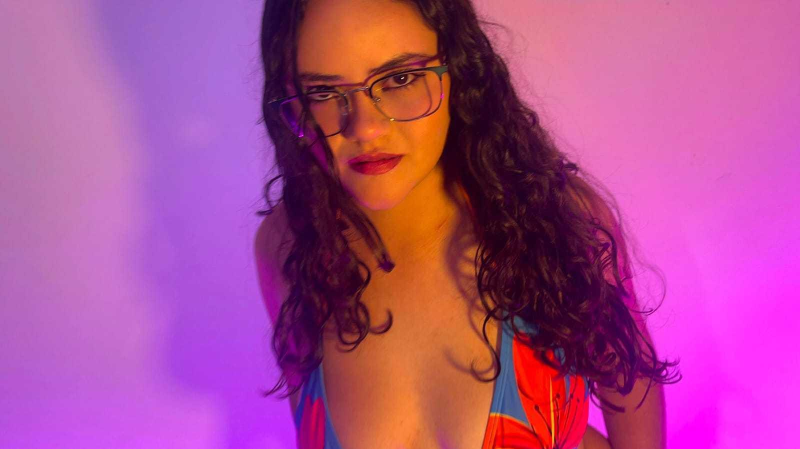 Image of cam model EmilyColsson from XloveCam