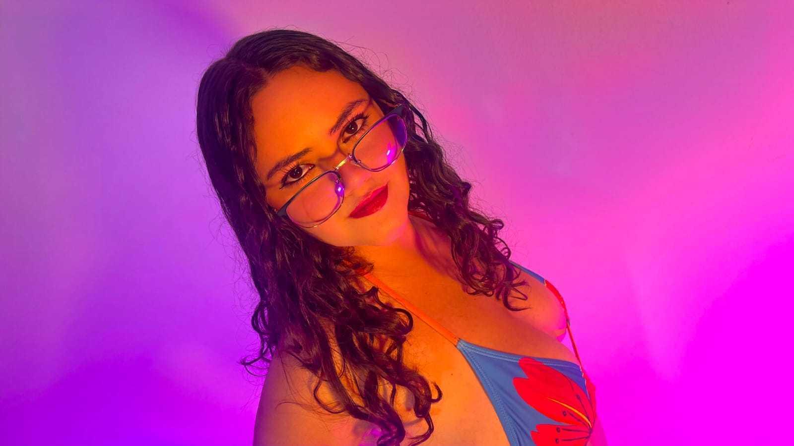 Image of cam model EmilyColsson from XloveCam