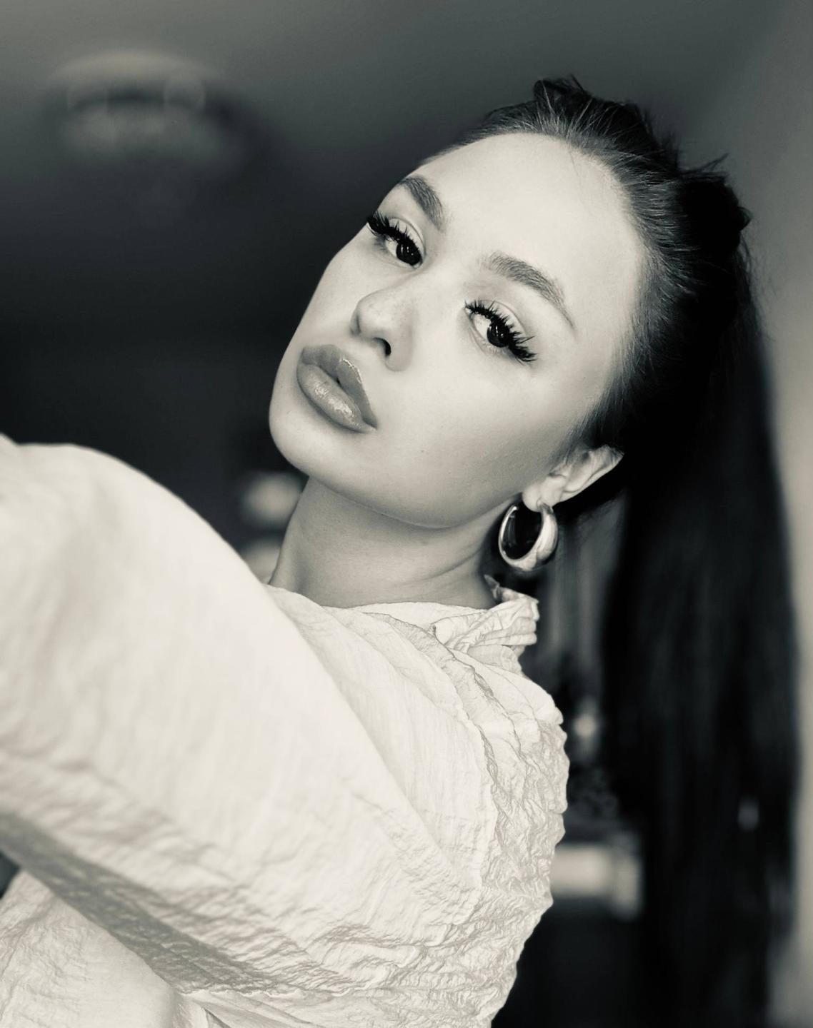 Image of cam model AnnaBauknight from XloveCam