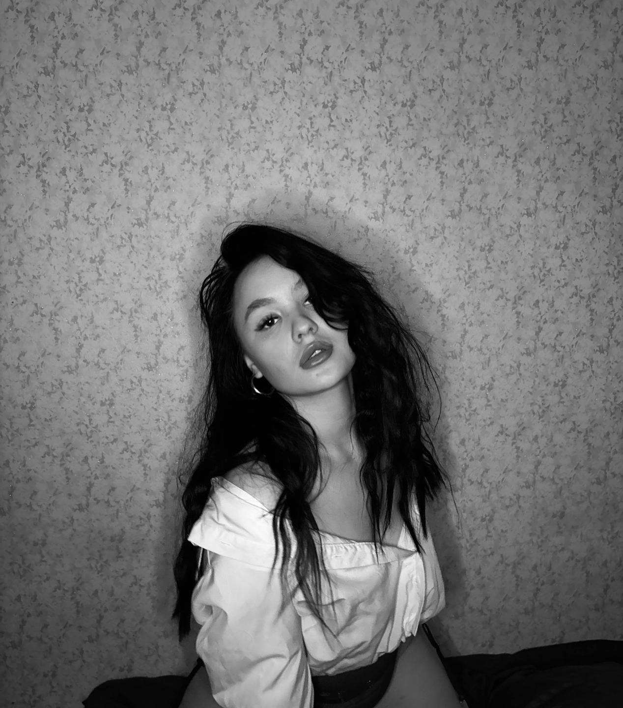 Image of cam model AnnaBauknight from XloveCam