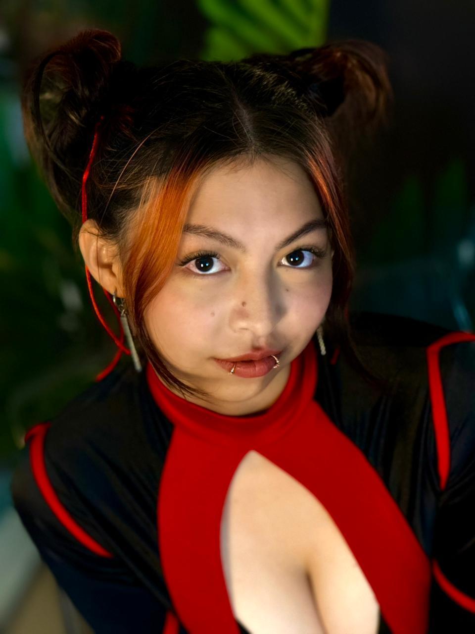 Image of cam model IsisAfterhours from XloveCam