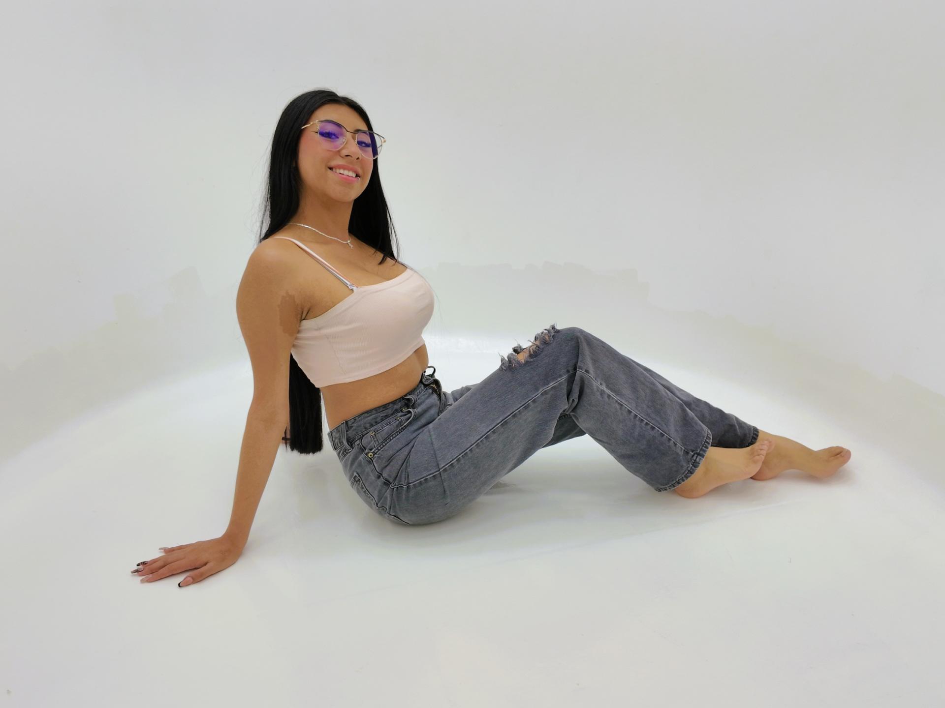 Image of cam model MadissonStar from XloveCam